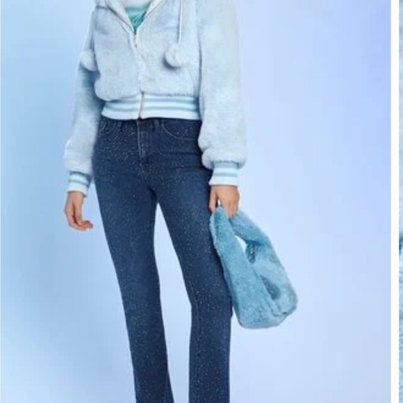 Hello Kitty X Forever 21 Sold out size Faux Fur Angel hooded coat - Picture 4 of 8